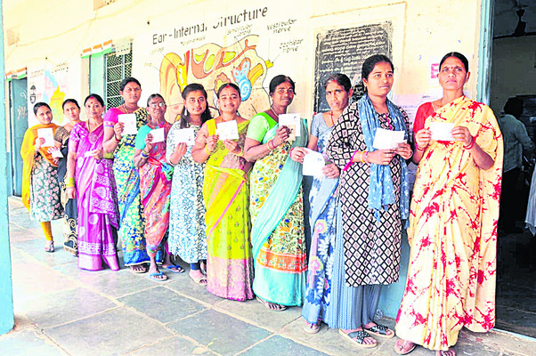 ఓటెత్తారు..1