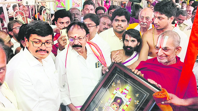 భక్తి నీరాజనం6