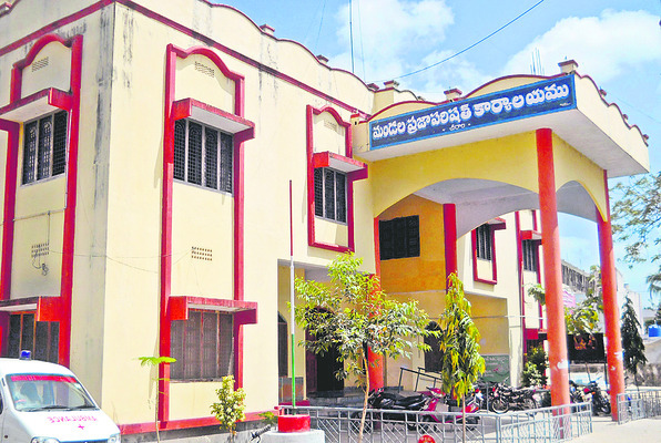 బాబు దారుణ హామీ!1