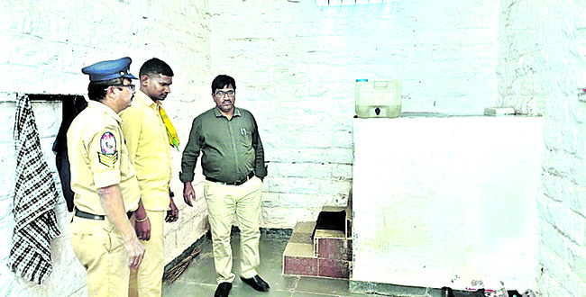 సబ్‌ జైలును పరిశీలించిన న్యాయమూర్తి2