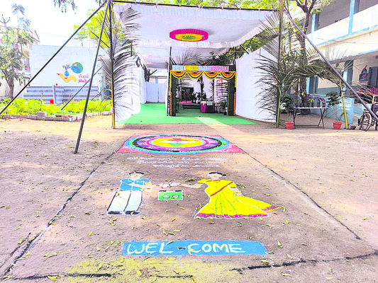 సందేశాత్మక పోలింగ్‌ కేంద్రాలు1