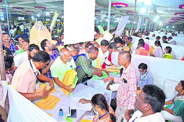 పురపోరు ముగిసింది..2