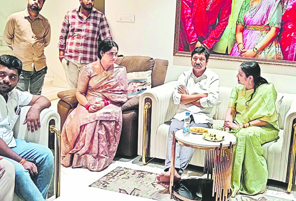 భక్తి నీరాజనం7