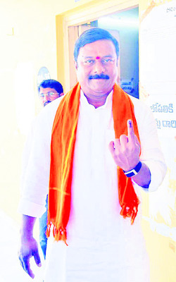 ఓటెత్తిన పట్టణం6