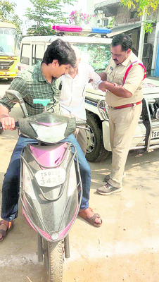 బ్యాలెట్‌ బాక్సుల్లో భవితవ్యం 13