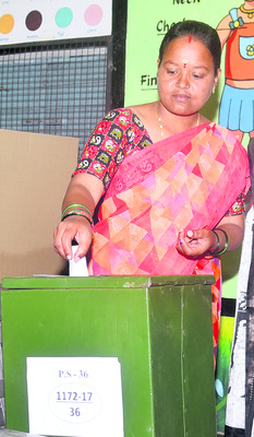 బ్యాలెట్‌ బాక్సుల్లో భవితవ్యం 18