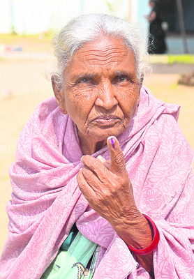 బ్యాలెట్‌ బాక్సుల్లో భవితవ్యం 10