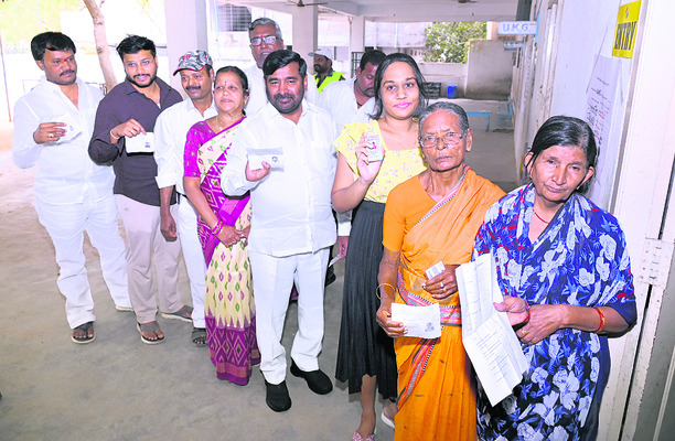 పుర పోలింగ్‌ ప్రశాంతం1