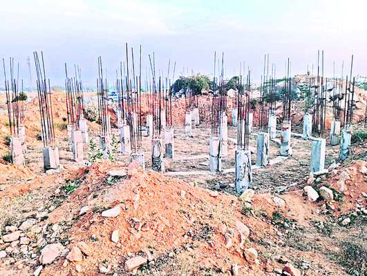 ● సాగునీటిపై ఆశలు 3