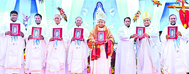 భక్తి నీరాజనం1