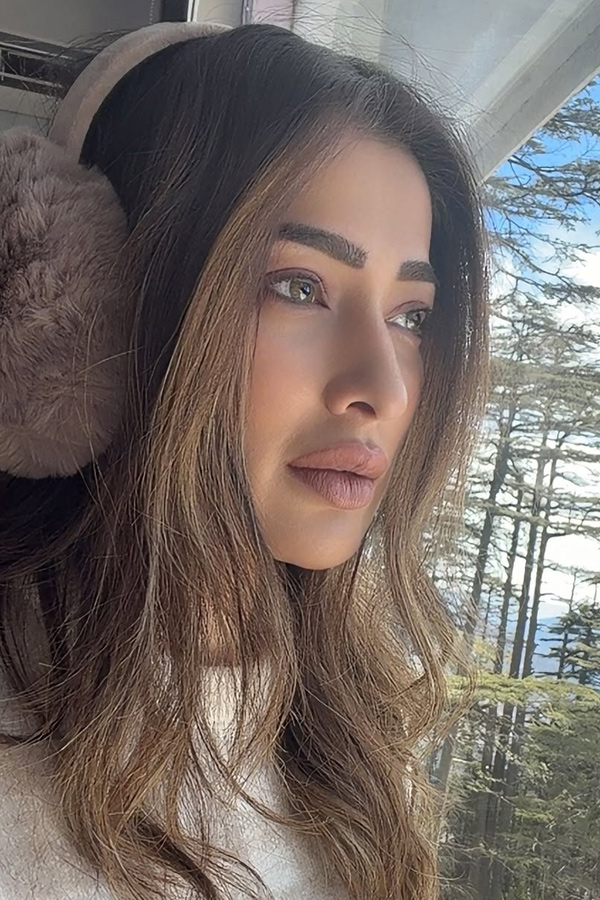 Actress Laxmi Rai Enjoying kashmir Vacation Photos14