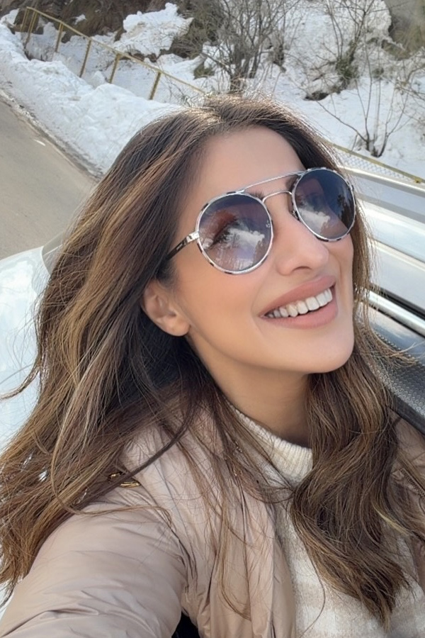 Actress Laxmi Rai Enjoying kashmir Vacation Photos19