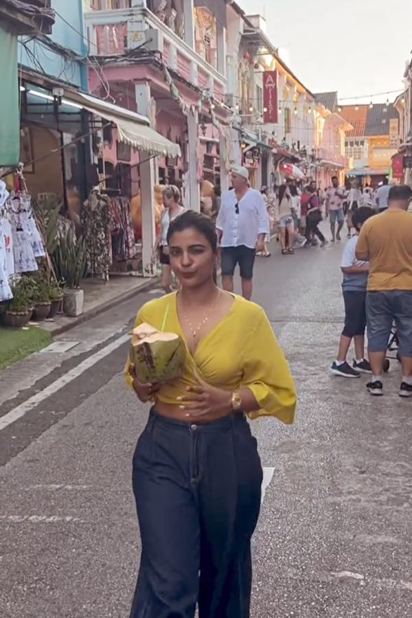 Aishwarya shares a glimpse from Old Town Phuket Photos2