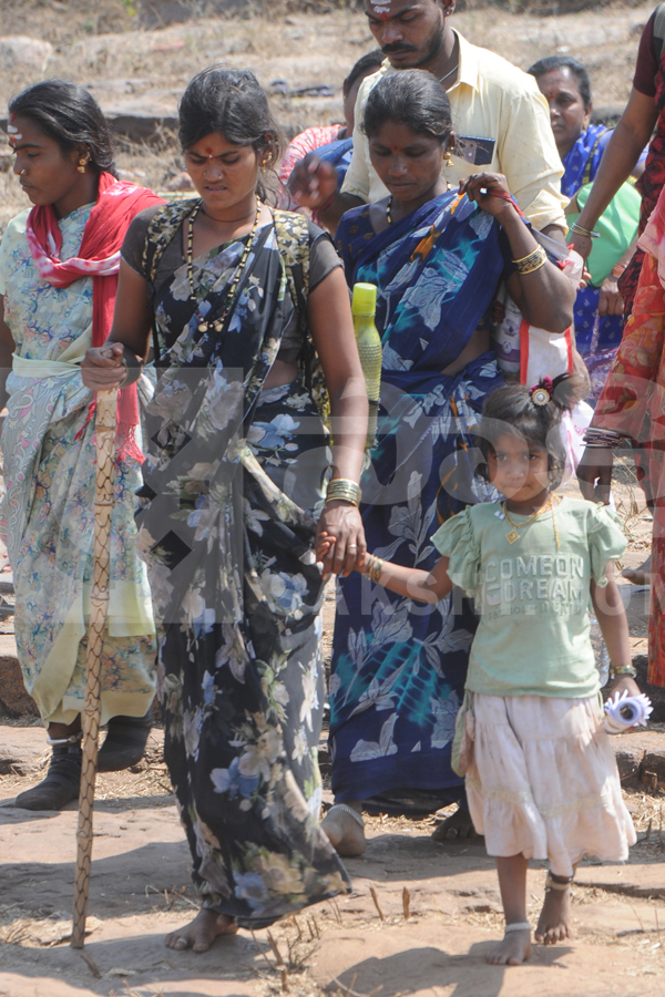 Devotees of Lord SHiva Walking To Srisailam Photos19