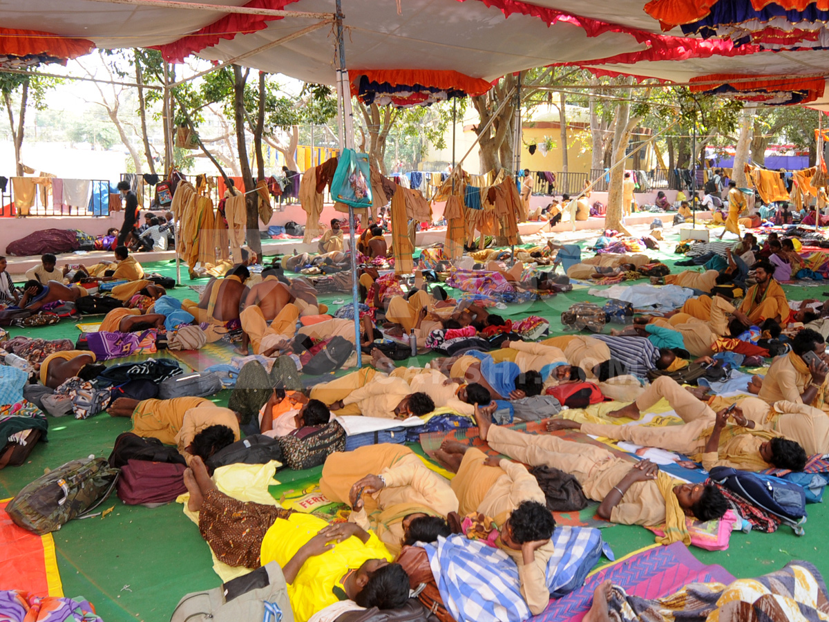 Devotees of Lord SHiva Walking To Srisailam Photos25