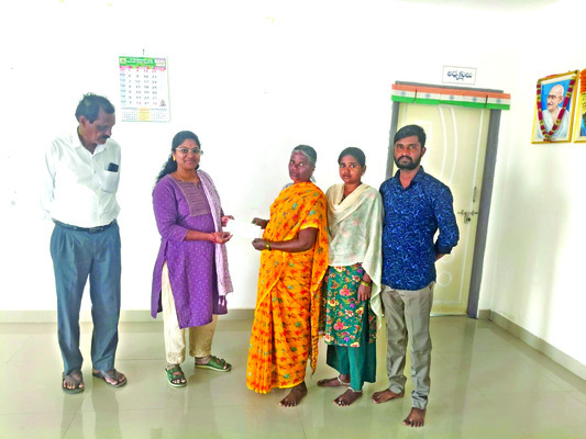 రాష్ట్ర స్థాయికి ఎంపికై న  కరాటే విద్యార్థులకు సన్మానం 2