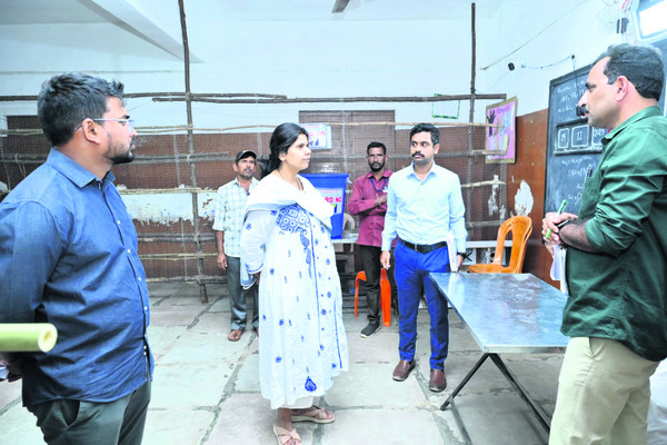 నేడు తేలనున్న భవితవ్యం 1