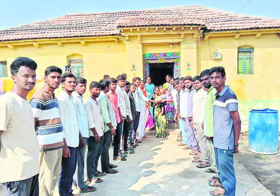 ఉచిత ఆయుర్వేద  శిబిరానికి విశేష స్పందన 2