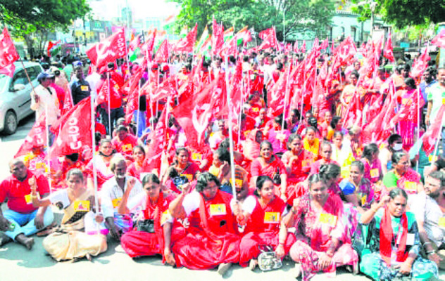 కదం తొక్కిన.. కార్మిక లోకం 2