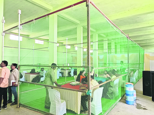 ఎవరి రాత ఎట్లుందో..2