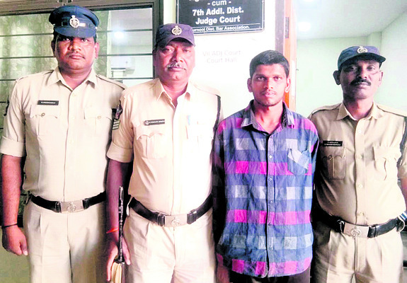 శ్రీగిరిలో ఆధ్యాత్మికత పరవళ్లు తొక్కుతోంది. శివరాత్రి బ7