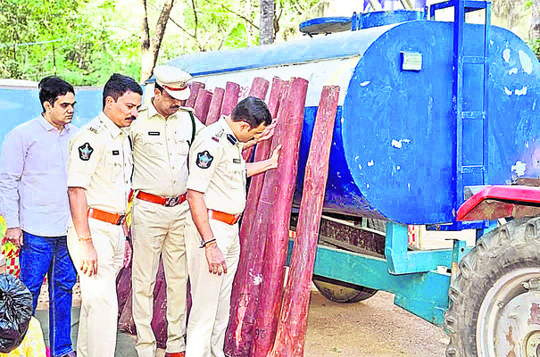 బంగారు ఉంగరం అపహరణ 
1