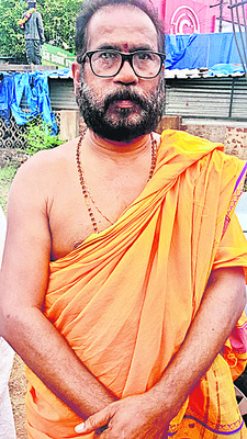 అందరికీ ఉపాధి లభిస్తుంది  
1