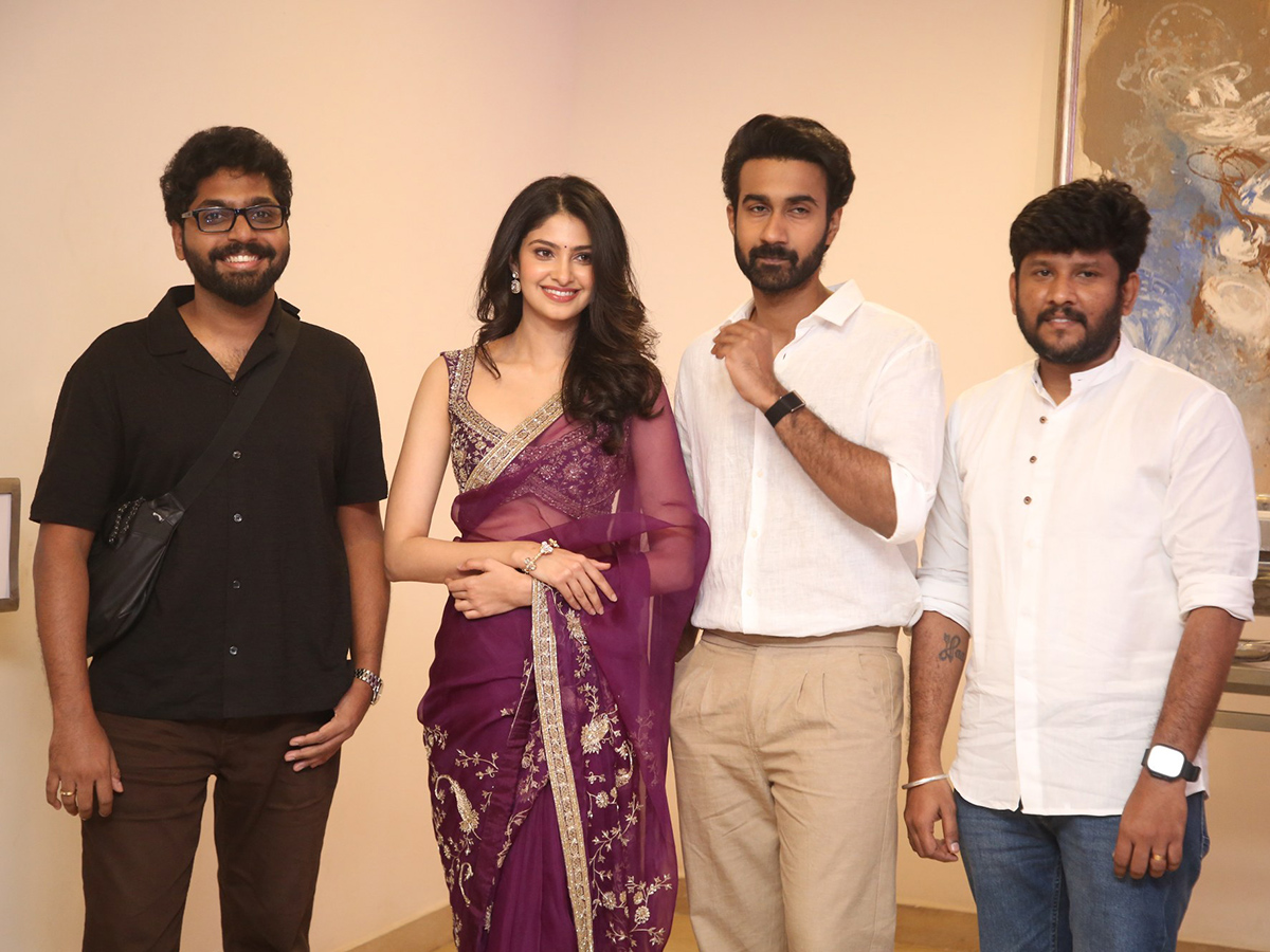 Couple Friendly Movie Pre Release Meet Photos10
