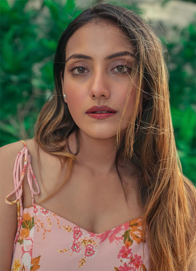 Nilave Movie Actress Shreyasi Sen HD Photos18