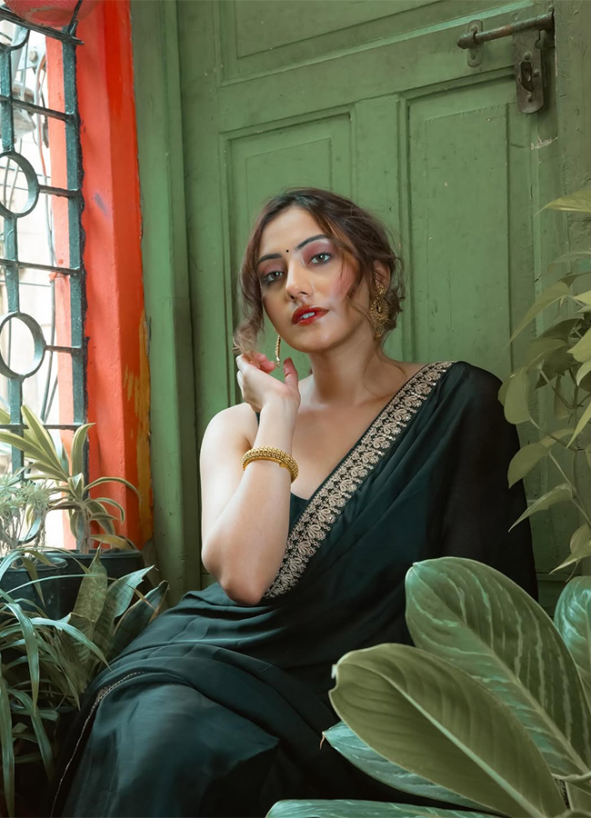 Nilave Movie Actress Shreyasi Sen HD Photos3