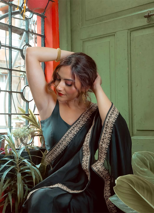 Nilave Movie Actress Shreyasi Sen HD Photos4