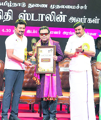 తరలి వచ్చిన తారా లోకం 1