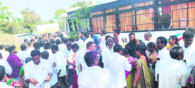 నీలగిరి కార్పొరేషన్‌ సహా.. 16 మున్సిపాలిటీలు హస్తగతం3