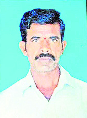 కుటుంబ సభ్యులతోనే... 
1