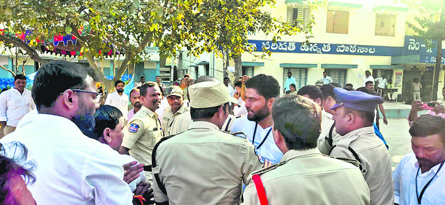 రణరంగంగా పరిగి1