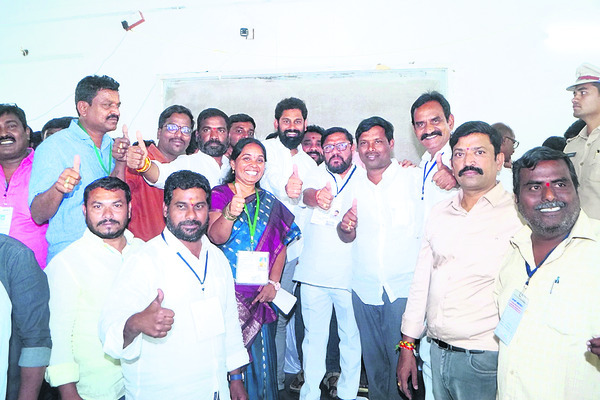 కాపర్‌ వైరు దొంగల అరెస్ట్‌
1