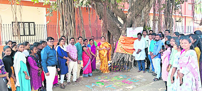 కమలం పైచేయి3