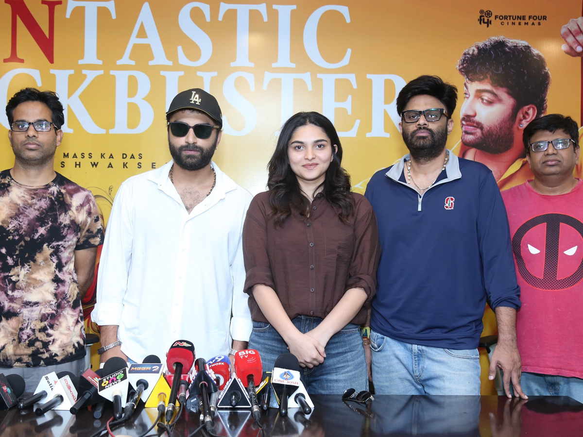 విశ్వక్‌సేన్‌ 'ఫంకీ' సక్సెస్‌ మీట్‌ (ఫోటోలు) | Vishwak Sen And Kayadu ...