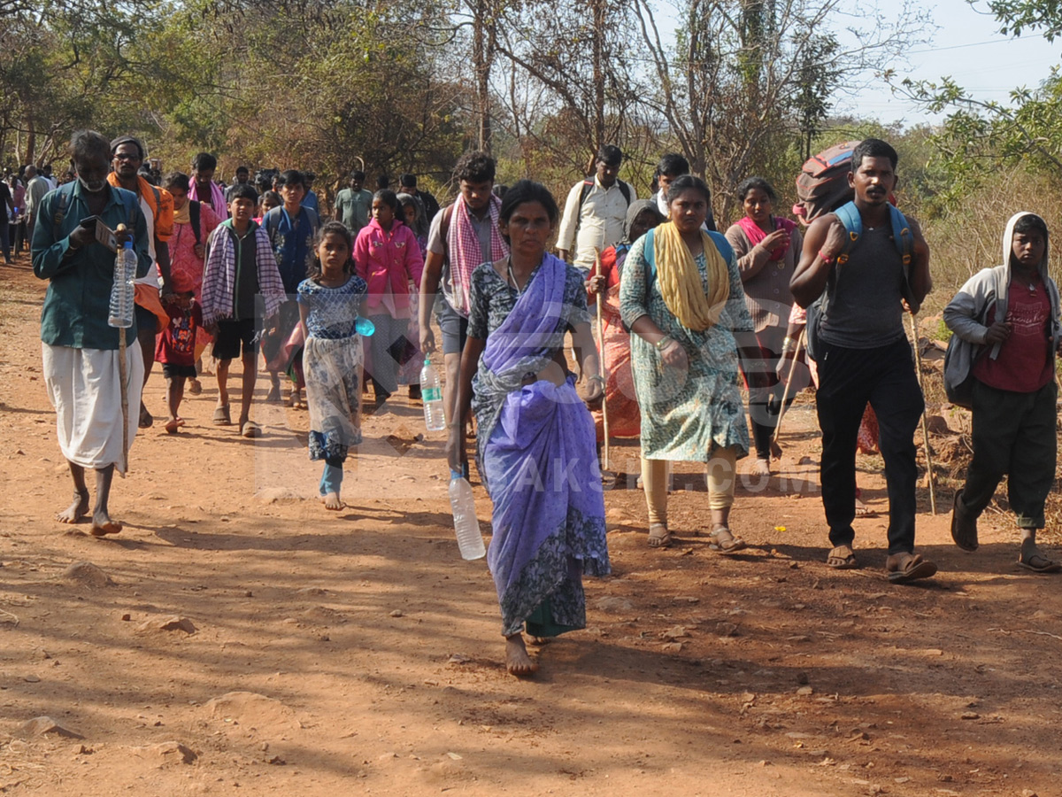 Huge Shiva Devotees Walking To Srisailam Photos13