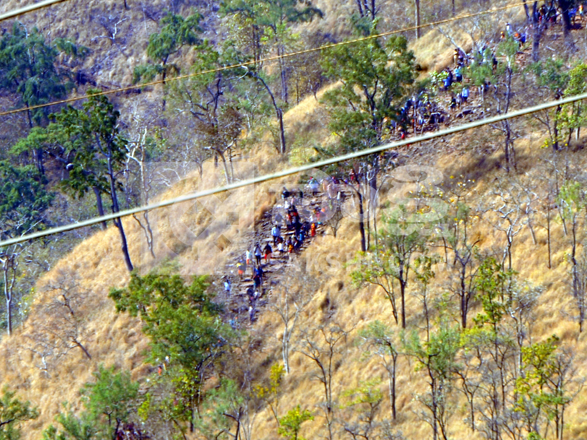 Huge Shiva Devotees Walking To Srisailam Photos20