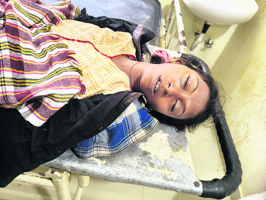 కూలి పనులకు వెళ్లి..1