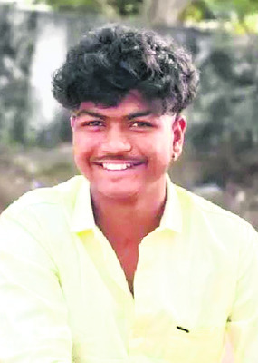 తండ్రి కళ్లముందే కుమార్తె మృతి 
1