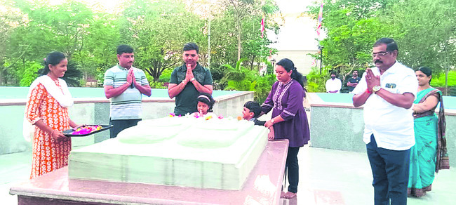 ఫ మా తుఝే సలాం 1