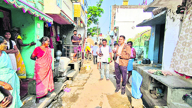 పరిశుభ్రత కోసం   వీధి కమిటీలు : సబ్‌ కలెక్టర్‌ 1