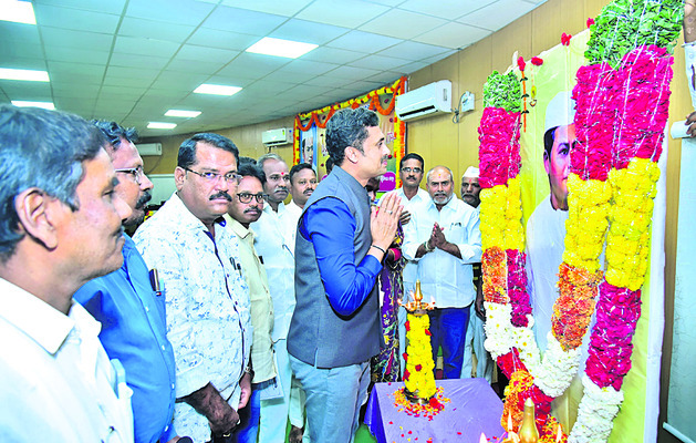 ఆత్మగౌరవానికి ప్రతీక దామోదరం సంజీవయ్య   1