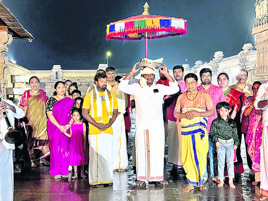 శాస్త్రోక్తంగా  స్నపన తిరుమంజనం 1