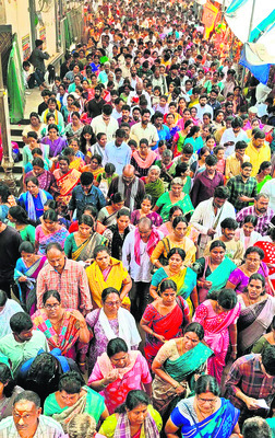 వాడపల్లికి భక్తుల తాకిడి 1