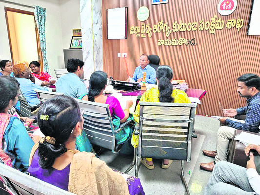 క్యాంపునకు కాంగ్రెస్‌ కౌన్సిలర్లు2