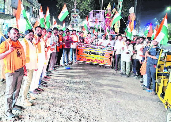 ‘పుల్వామా’ వీరులకు నివాళి 
2