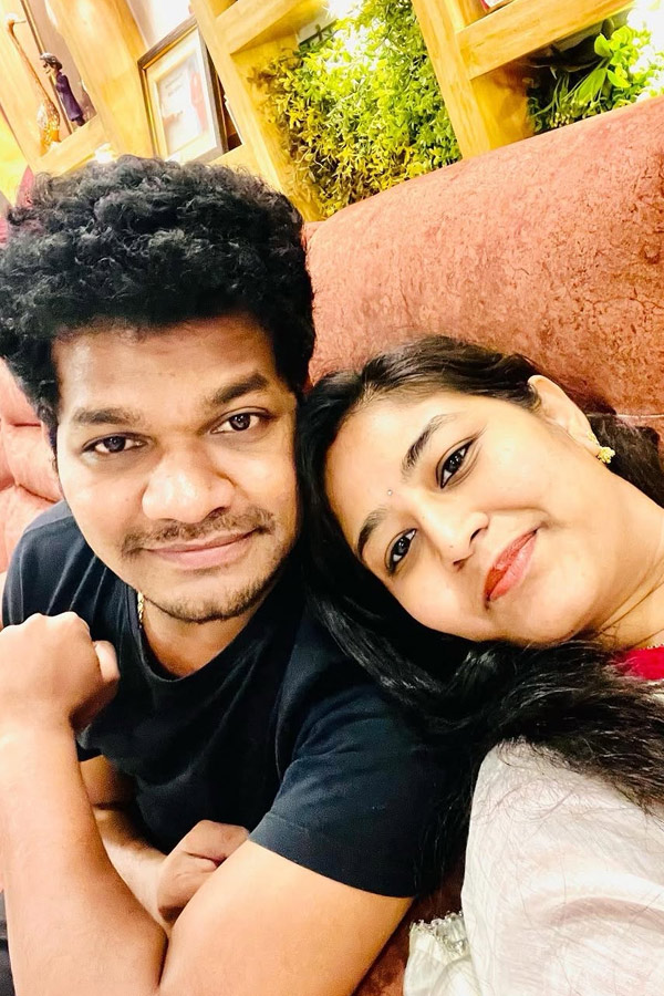 Celebrities Celebrated Valentines Day 2026 Photos10